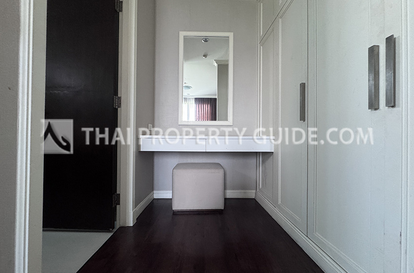 Condominium in Rama 9 